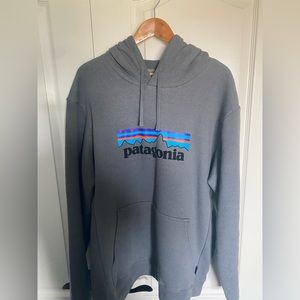 NWOT Patagonia P-6 Logo Uprisal Hoody